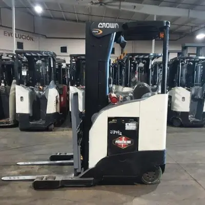 USED 2016 CROWN RR5725-45