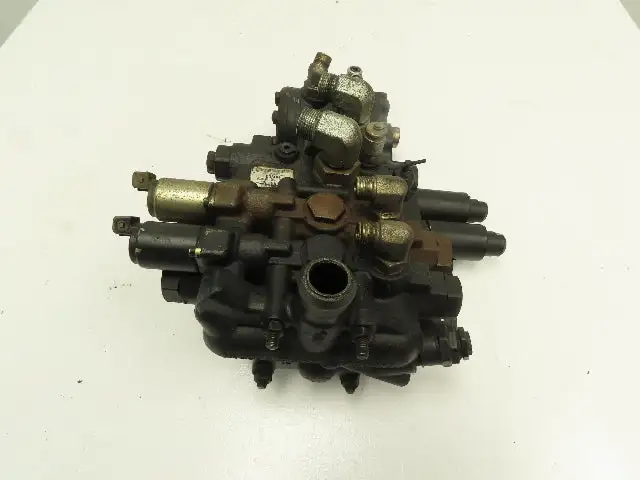 Used HUSCO _UNKNOWN_ Valves/Fittings | Arrow Industrial #628169