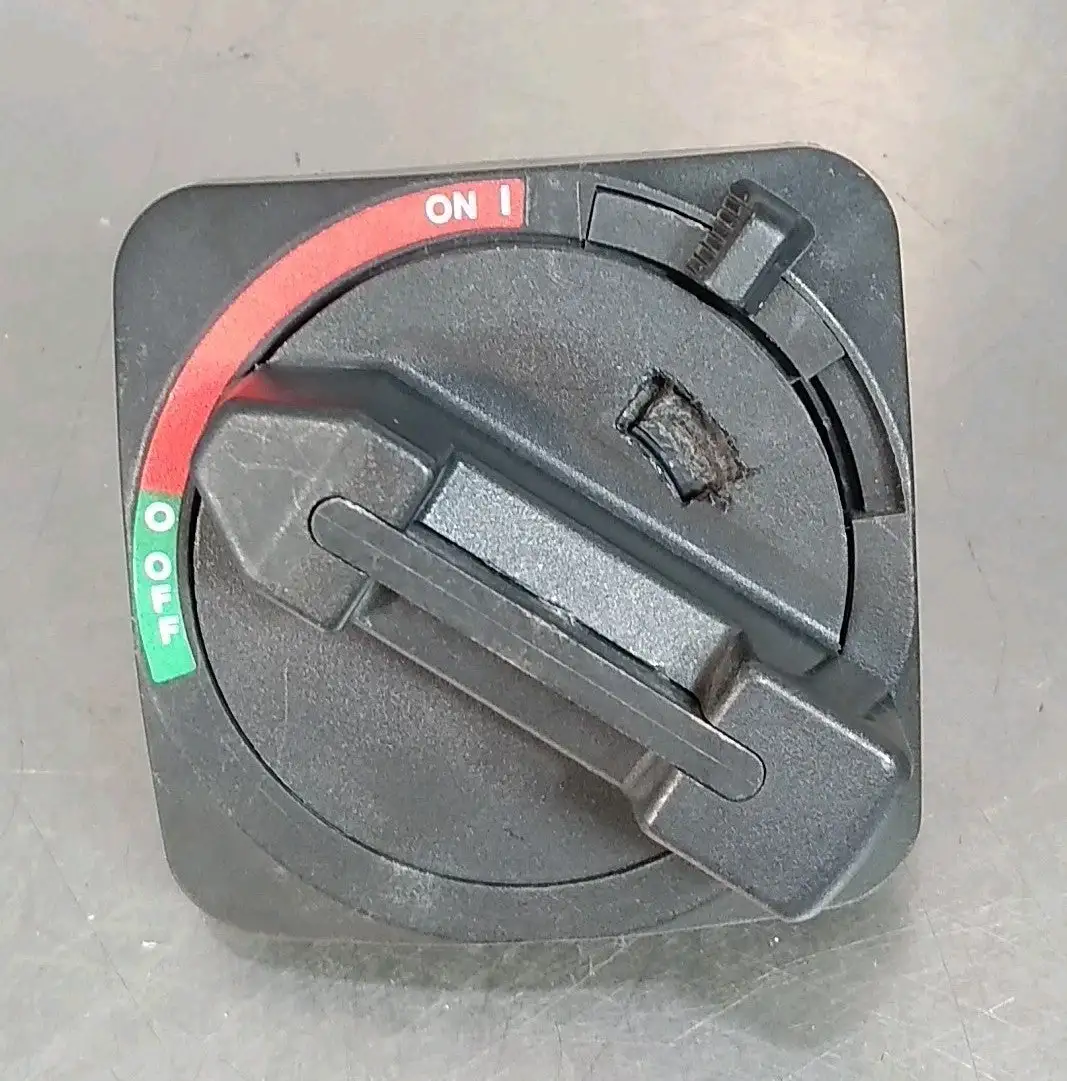Allen Bradley 194R-HS1/A Operating Handle Loc4D40