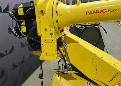 USED 2010 FANUC R-2000IB/165F