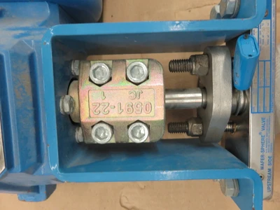 Jamesbury 4"-150 Wafer Sphere / Butterfly Valve with Pneumatic Actuator Unused