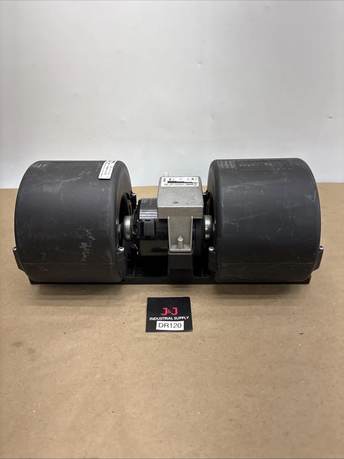 New Spal  24V Double Blower Assembly for  006-B39/I-22. 24 Volt Fast Shipping
