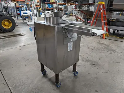 USED 2010 AM MANUFACTURING CO. ROUND-O-MATIC
