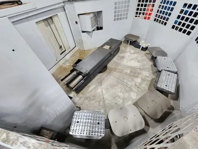 2020 HAAS UMC-1000SS Machining Centers, Horizontal, (5-Axis or More) | Machnet (7)