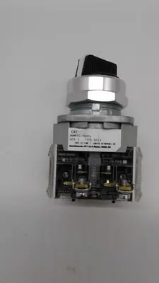 USED ALLEN-BRADLEY ALLEN-BRADLEY 30M SELECTOR SWITCH 800T PB 800TC-H2D1