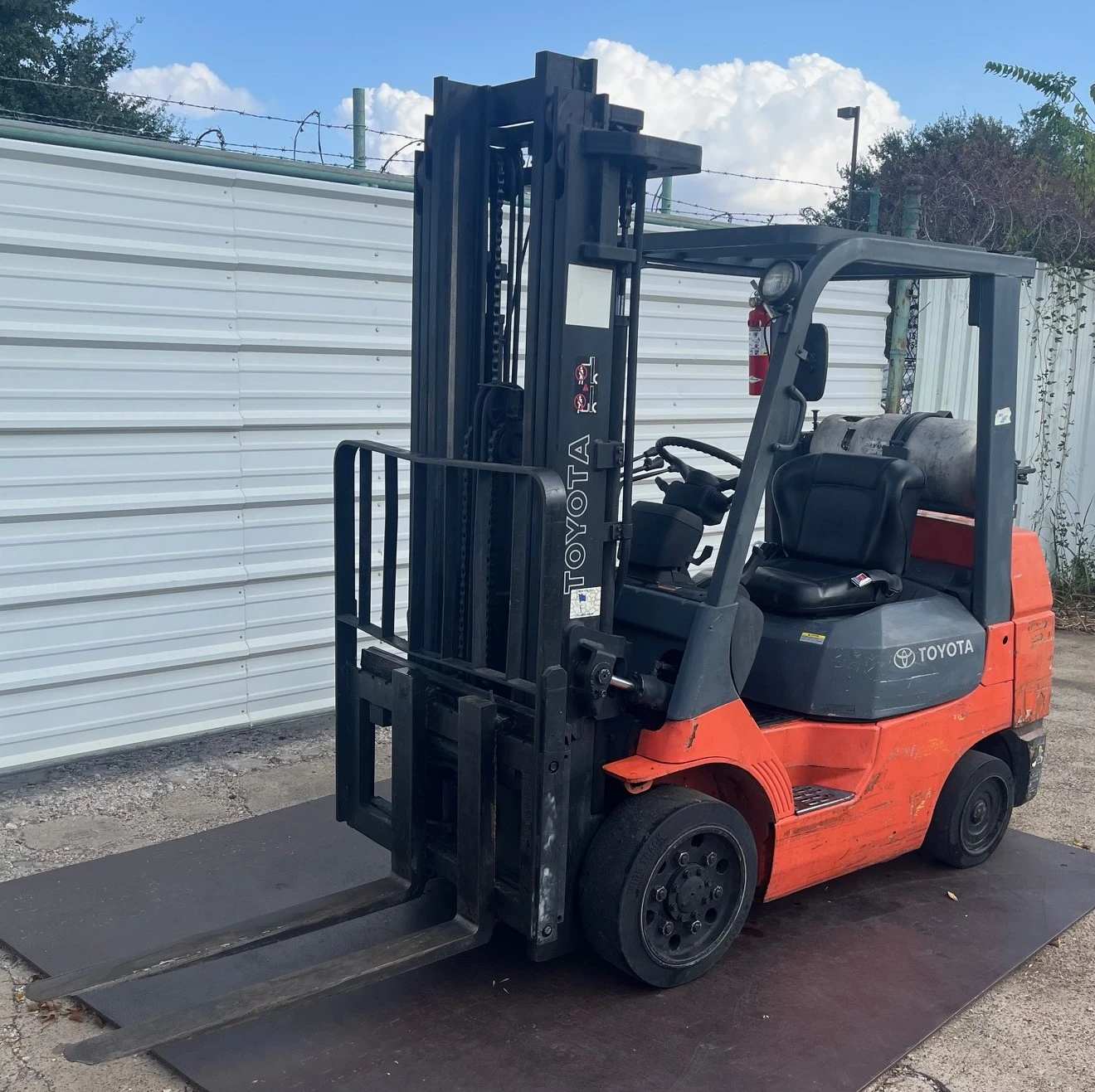 Toyota 7FGCU30 LP 6,000lb Capacity Forklift