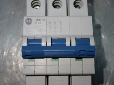 NEW ALLEN BRADLEY 1489M3D080