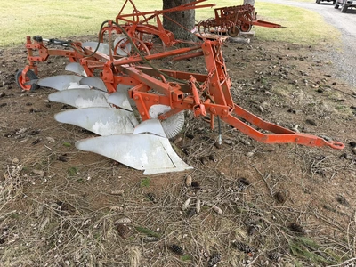 Allis Chalmers 4-Bottom Plow