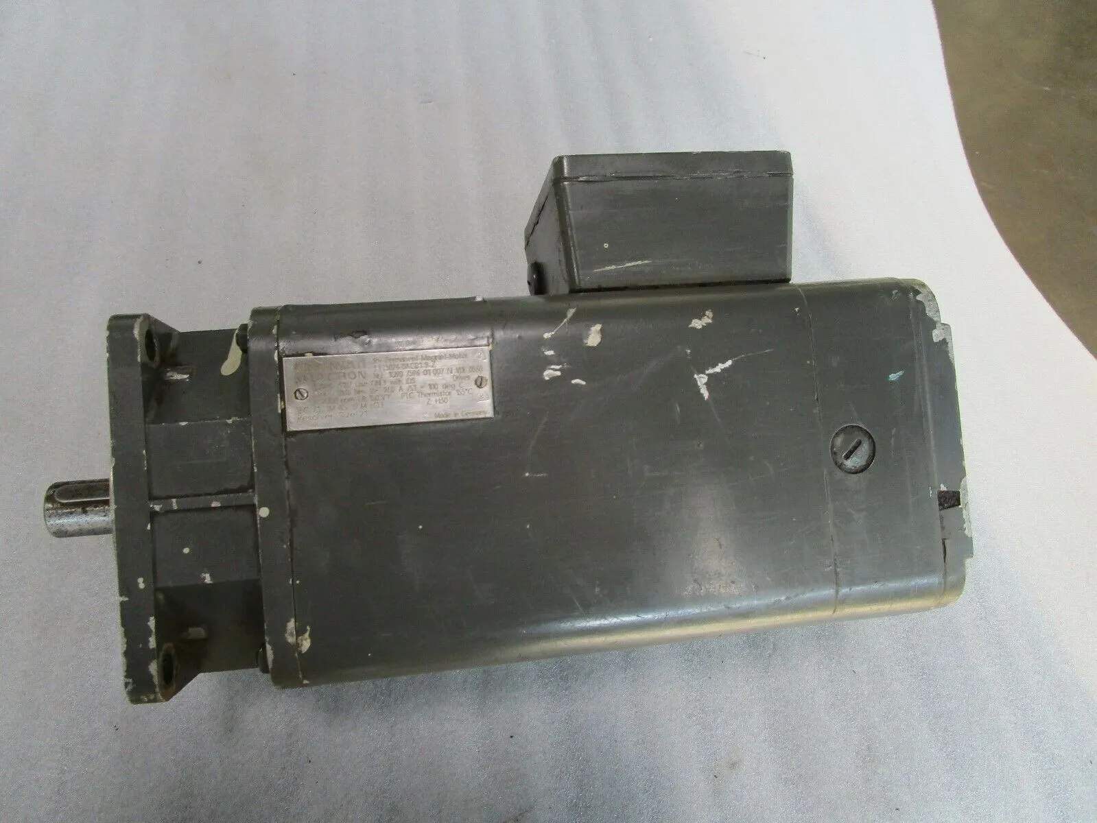 USED Siemens 1FT5074-0AC01-9-Z, 1-606-3107