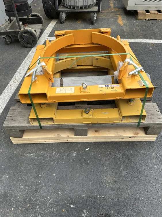 Used GLOBAL _UNKNOWN_ Drum Lifters California US | MachineryMax #1373202