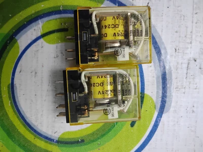 USED IDEC RY2S-U RELAY