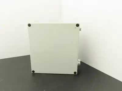 Allen Bradley 103H-NX2D Reversing Motor Starter Enclosed Disconnect 140M-C2E-C10