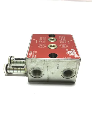 DropsA 672300 Feeder Block Valve 4 Out 0.25-3 C.C