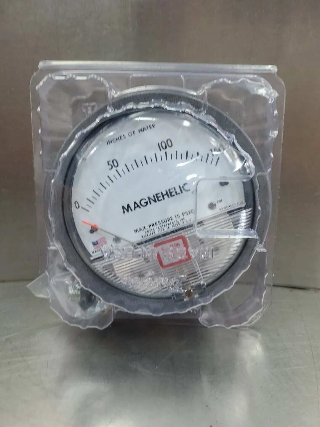 Dwyer Magnehelic W40AD CH Pressure Switch, 0-150 INCHES OF WATER. 6B-11