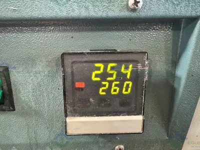 USED LINDBERG / BLUE M VO1218A VACUUM OVEN 6° TO 260°C, 1.5 CU. FT.
