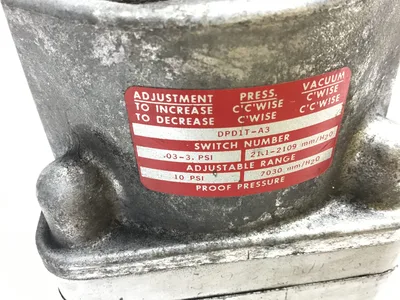 Barksdale DPDIT-A3 Pressure/Vacuum Actuated Switch