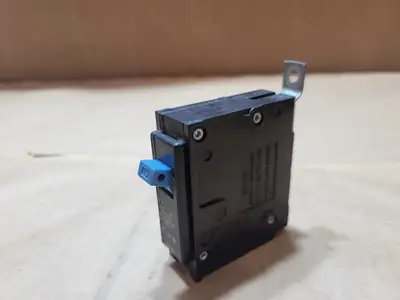 Used BRYANT BAB1015 Circuit Breakers British Columbia CA | Lenmark #1438709
