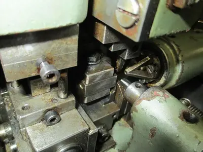 8509-100 OMBI Model FTR10 Boston Link Chain Making Machine