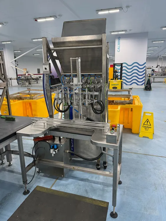 Used UNIVERSAL UFGM Bag in Box - Beverage Liquid Fillers New Jersey US | Perry Equipment #1280806