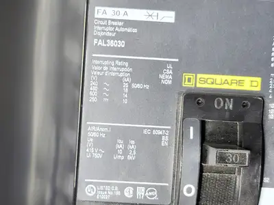 Electrical Enclosure w/ (x4) 30 Amps Breakers FAL3603015M,FAL36030