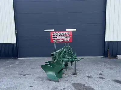 JOHN DEERE 3 BOTTOM PLOW Plow | County Equipment Company LLC (4)