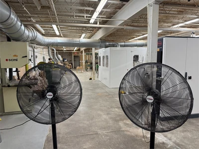 Used CENTRAL MACHINERY 30" PEDESTAL HIGH VELOCITY SHOP Fans North Carolina US | MachineryMax #1353502