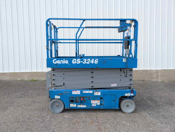 USED 2018 Genie GS-3246