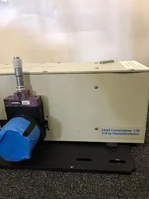 ORIEL CORNERSTONE 130 1-8 M MONOCHROMATOR , NEWPORT 74000