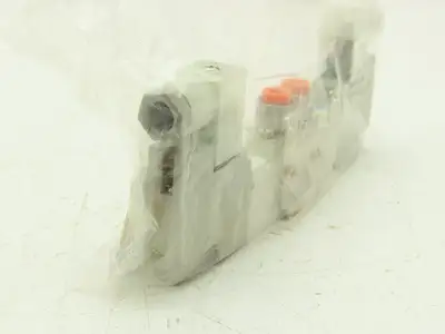 SMC SY5220-5DZ-N7T-F2 Pneumatic Dbl Solenoid Valve 5-Port 2-Pos 24VDC
