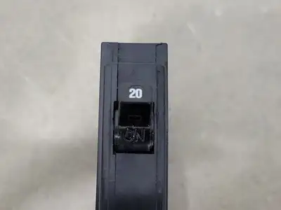 USED CUTLER-HAMMER QBH20