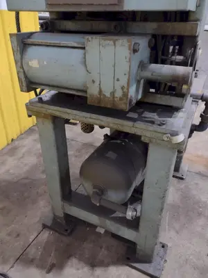 BTM CORPORATION TOG-L-LOC CORNER NOTCHER: YOBRO #25120