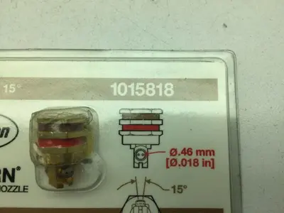 Nordson 1015818 Saturn Rite Angle Nozzle Dual Bead 15deg .018" .46mm
