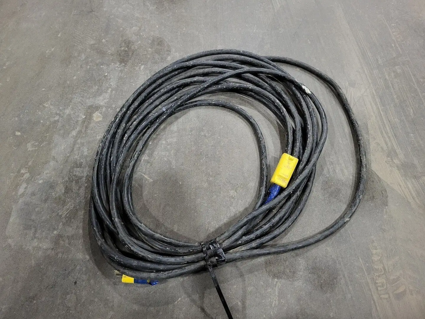 60 ft SOOW Power Extension Cord 14/3 AWG 15A 125V