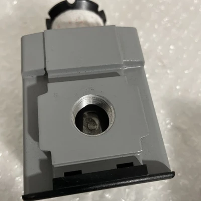 NEW Wilkerson F18-03-SK00B