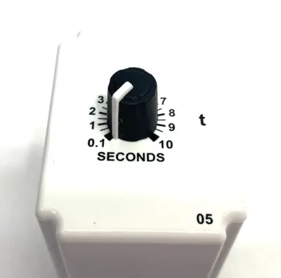 USED MACROMATIC TIME DELAY RELAY, SINGLE SHOT, 0.1-10SEC