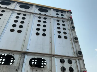Used 2007 MERRITT 53' ALUMINUM LIVESTOCK Agricultural Trailers Michigan US | Miedema Asset Management Group #1328961