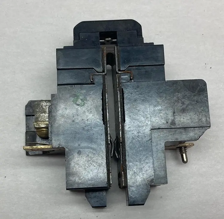 Used ITE P240 Circuit Breakers | Surplus Asset Holdings #1189466