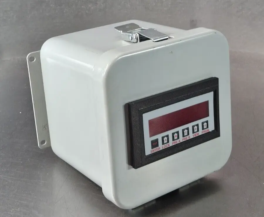 Hoffman A-666DL / MS310RTAS1 junction box w/relay (BIN411)
