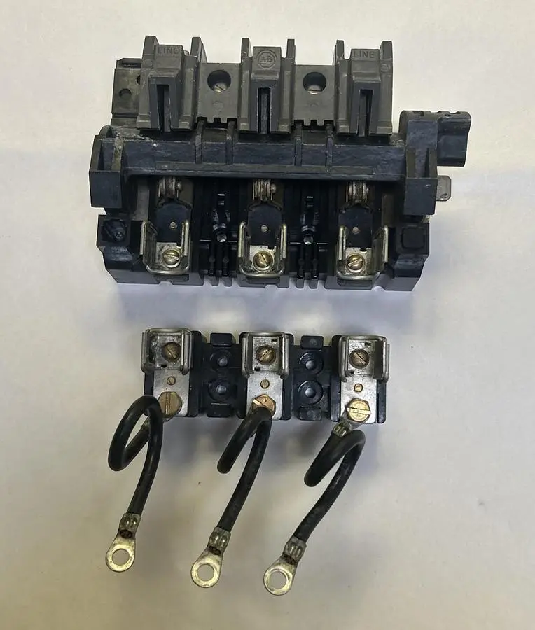 Used ALLEN-BRADLEY X-397397 Disconnects Ohio US | Surplus Asset Holdings #1225661