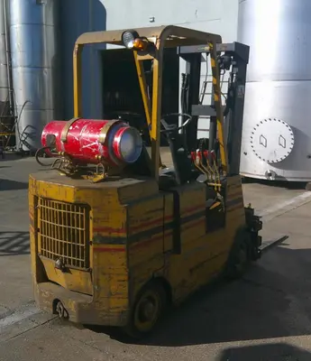 SPC9263  Forklift 3500 lbs. Allis Chalmers propane forklift model ACC35 PS, squeeze forks, 130 1/2" lift height