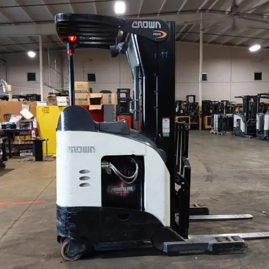 USED 2016 CROWN RR5725-45