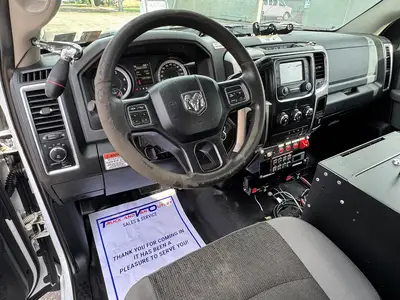Used 2017 VERSALIFT SST40EIH-02 Bucket (boom) trucks Florida US | Truck and Van Outlet #1509171