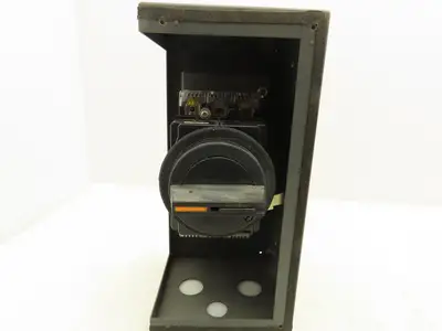 Fanuc A05B-2400-C402 Circuit Breaker Box Rotary Disconnect Switch 20A 3P