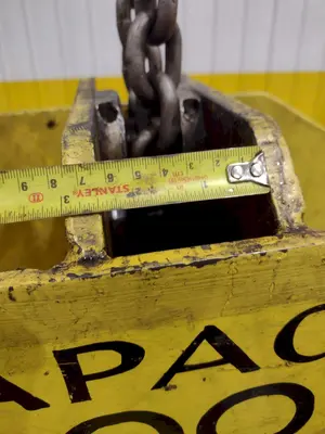 3,000 LBS CALDWELL MOTORIZED COIL GRAB LIFTER: STOCK #22717