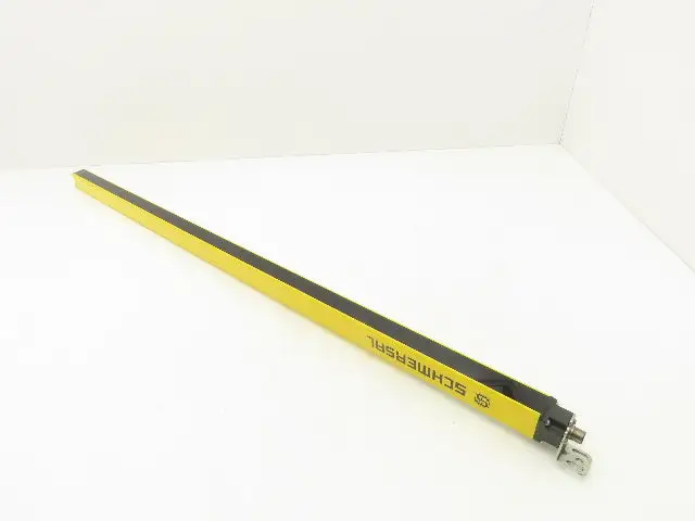Schmersal Safety Light Curtain Receiver Has Some Scratches End Cap Is Broken