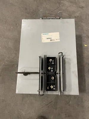 Siemens SXID4640 200A Fusible Switch Bus Plug 600V 3PH