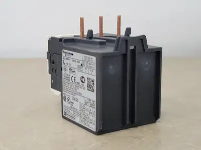 USED SCHNEIDER ELECTRIC LRD 05
