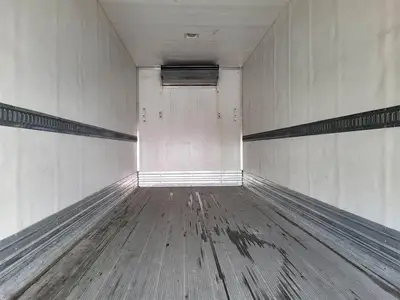 USED 2007 PETERBILT 335