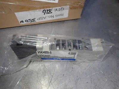 New | in-Stock SMC VQC42015 Valves/Fittings | HGR 24 #732527