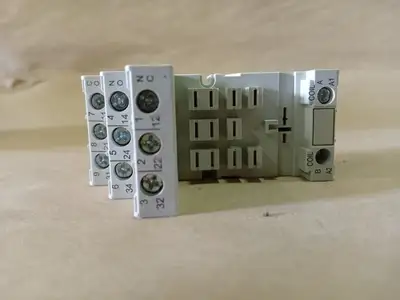 NEW ALLEN-BRADLEY 700-HN153
